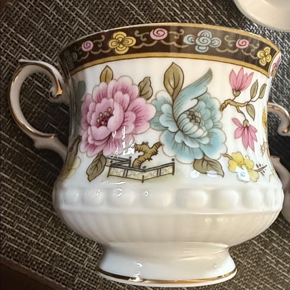 Queen’s Cathay Rosina China Co. Ltd. Fine Bone China Tea Cup & Saucer Set of 4 - Picture 11 of 13